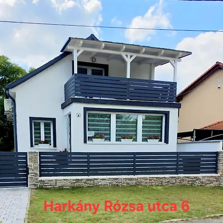 Vartalak Apartmanhaz Διαμέρισμα