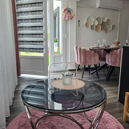 Vartalak Apartmanhaz