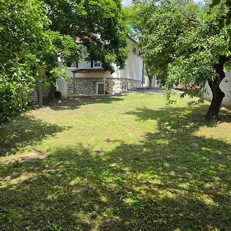Vartalak Apartmanhaz Διαμέρισμα