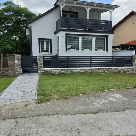 Vartalak Apartmanhaz Διαμέρισμα Harkány